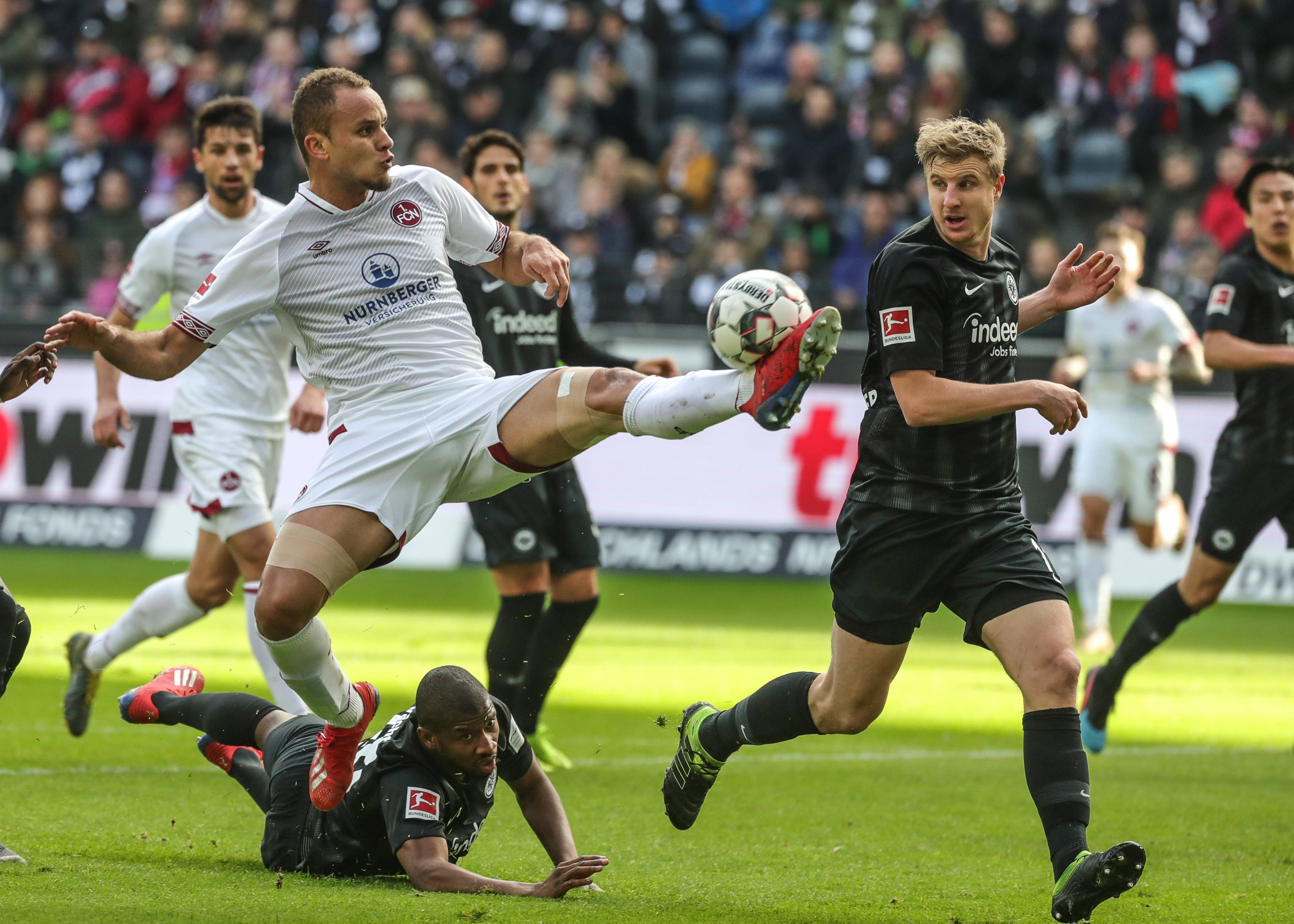 4次超越因扎吉，姆巴佩是欧冠客场戴帽次数最多的球员（四度力压因扎吉，姆巴佩成欧冠客场帽子戏法次数最多的球员）