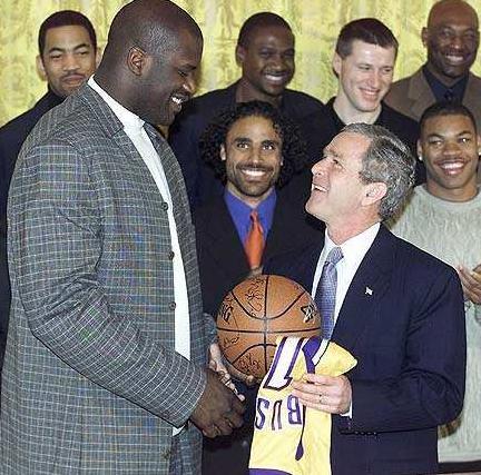 蓉城第90分钟遭扳平！李扬送点，神户点射破门2-2扳平蓉城（蓉城第90分钟遭追平：李扬送点，神户点球命中将比分改写为2-2）