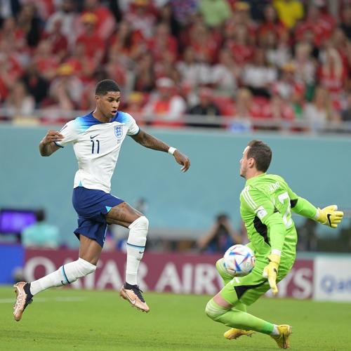 109球追平恩里克，莱万升至巴萨队史射手榜第16位（莱万以109球追平恩里克，升至巴萨历史射手榜第16名）