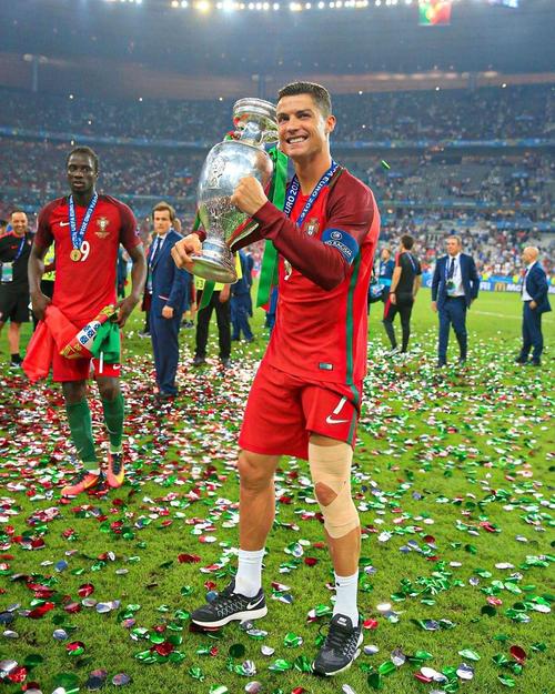 英超战报：曼联客场战胜埃弗顿,（英超：曼联客场击败埃弗顿）