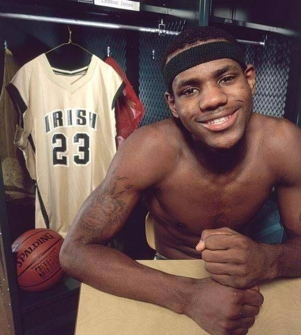 12次对抗11次成功+进球：卡马文加本轮个人集锦（卡马文加本轮个人集锦：12次对抗11次制胜，外加一球破门）