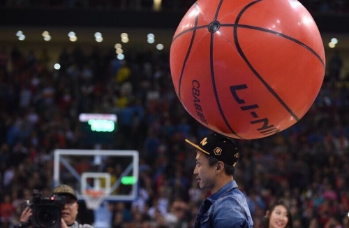 开拓者VS魔术裁判报告：出现1次漏判 小卡特防守三秒违例（开拓者战魔术裁判报告：仅一次漏判，小卡特防守三秒违例）